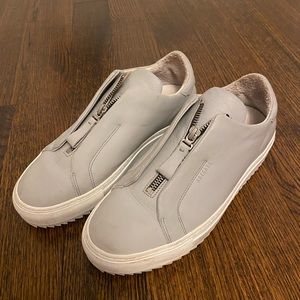 Love these sneakers they go great with every outfit!!